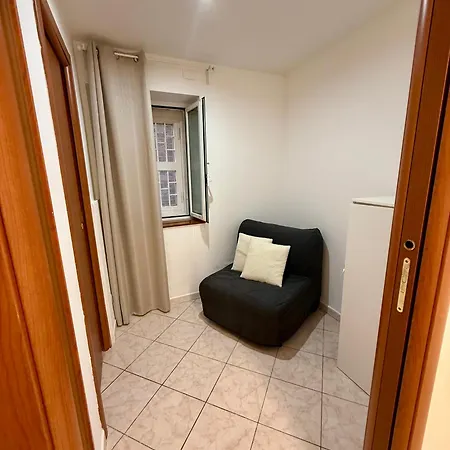 Isabel House Bari