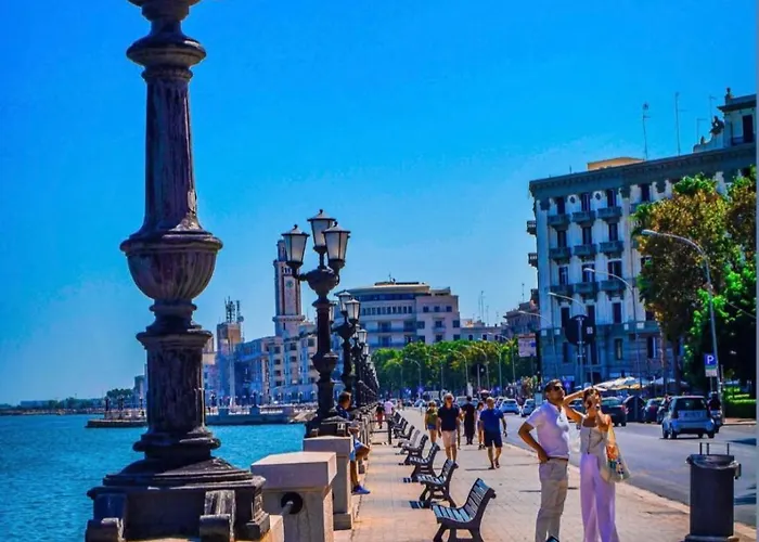 Isabel House Апартаменти Барі